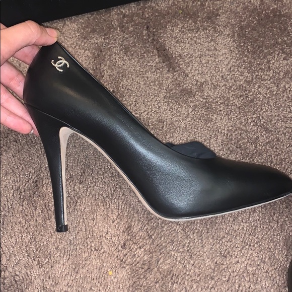 Chanel shoes size 40 - Picture 3 of 8